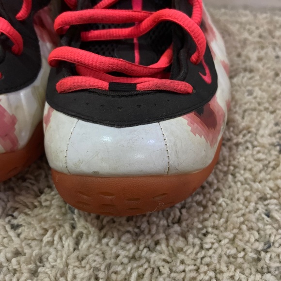 Nike Foamposite “Thermal Map” - Picture 3 of 9